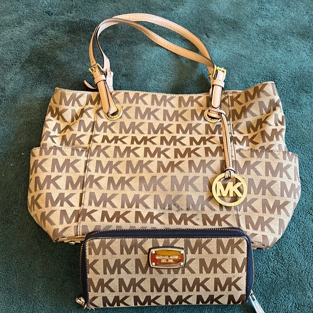 Michael Kors wallet and purse